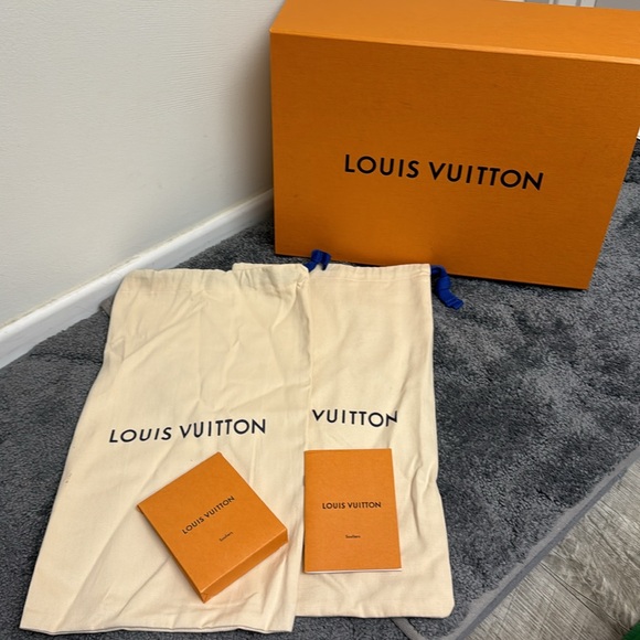 Authentic Louis Vuitton Monogram Mix Runaway Men’s. Sneakers 8 - Picture 8 of 10